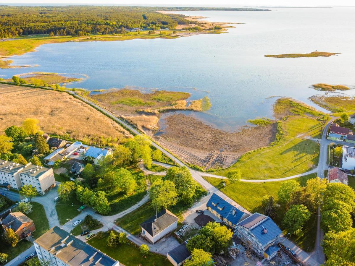 Ohtu Apartments Haapsalu Esterno foto